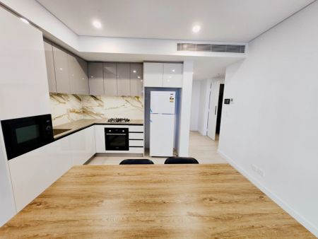 2 bed 2 bath-502 - Photo 3