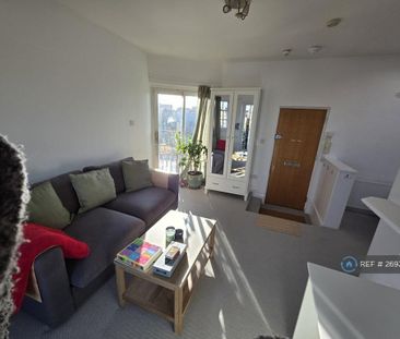 1 bedroom flat to rent - Photo 2