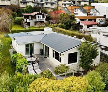 Flexible Home with Two 2-Bed Flats and Pano Views - Photo 4