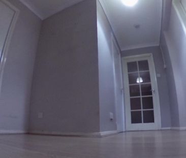 Ground Floor Flat 2 Bedroom Flat at , Courtland Close, Watford, WD2... - Photo 4