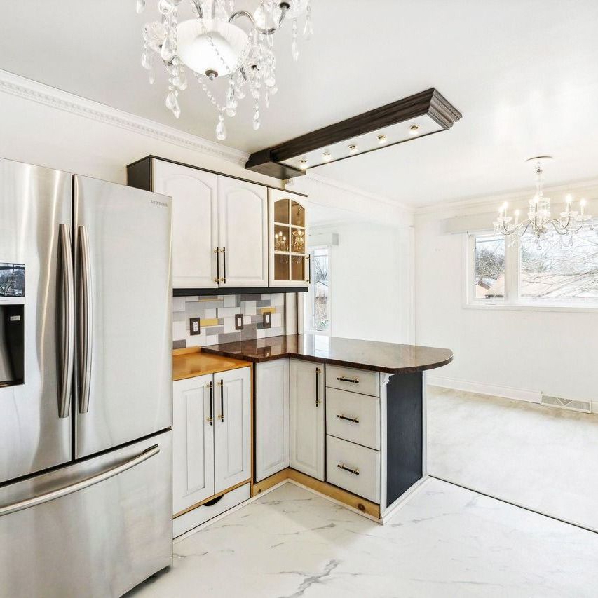 For Lease - 5921 Scott Street Unit# Upper, Niagara Falls, Ontario - Photo 1