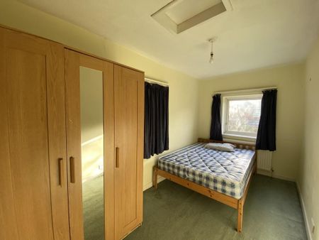 4 bedroom semi-detached house to rent - Photo 5