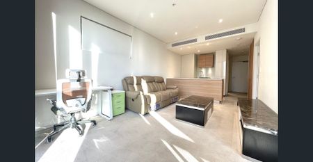 *FULLY FURNISHED* Luxurious Apartment in the Heart of Parramatta - Photo 4