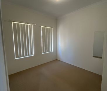 3 x 2 House in Ellenbrook - Photo 3