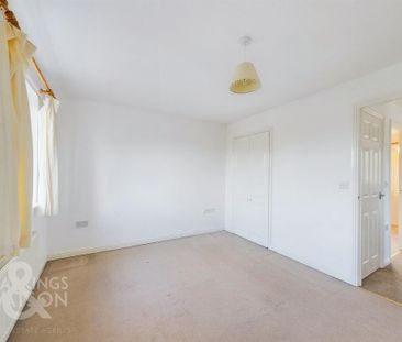 2 bedroom semi-detached house to rent - Photo 3