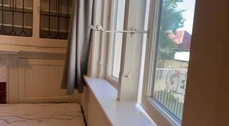 Fully Furnished Ensuite Room available Nov 2025 - Photo 2