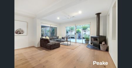 Family Residence In Prestigious St Johns Heights - Photo 2