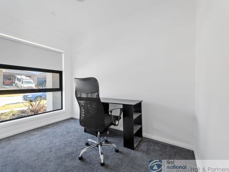 44 Scenery Drive, Clyde North - Photo 2