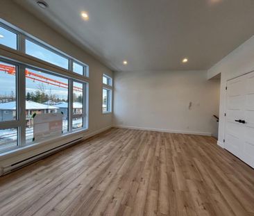 Appartement style condo grand 4 1/2 lumineux - Photo 2