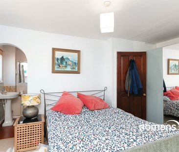 The Street, Binsted, Alton, GU34 - Photo 6