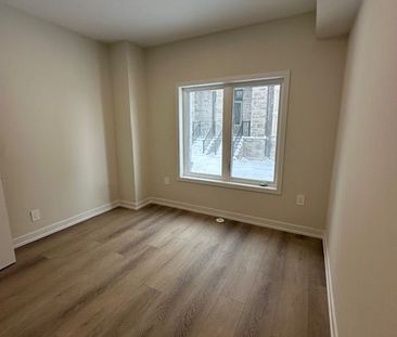 For Lease - 26 Mermot Lane, Richmond Hill, Ontario - Photo 3