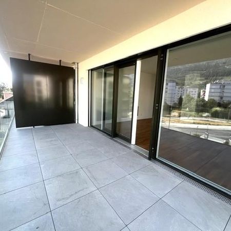 Magnifique appartement de 2,5 pièces situé au 2 étage, offrant un spacieux balcon ( D204 ) - Foto 4