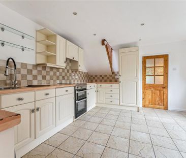 2 bedroom parking to rent - Photo 6