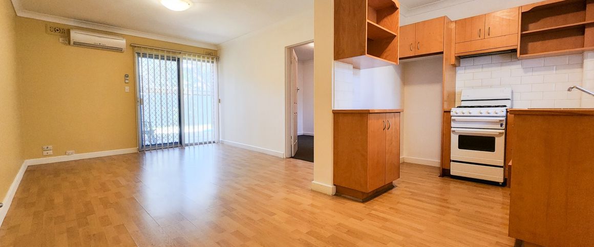 GREAT 1 BED APARTMENT IN A FANTASTIC LOCATION!!! - Photo 1