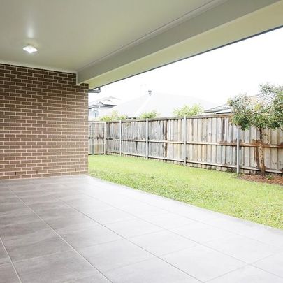 Exclusive Living in Mulgoa Rise - Photo 1