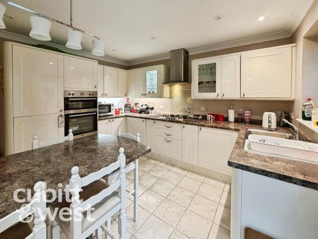 1 bedroom in a house share to rent - Photo 5