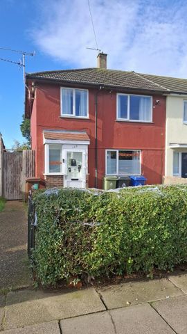 3 bedroom end of terrace house to rent - Photo 5