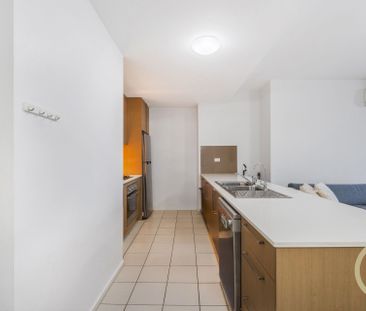 Immaculate 2 Bedroom - Photo 5