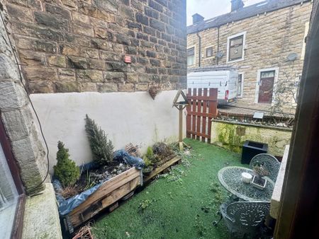 Ash Street - Photo 2