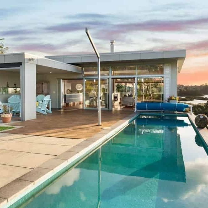 Luxurious Family Retreat with Panoramic Views in Schnapper Rock - Photo 1