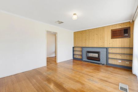 37 Strathmore Crescent, - Photo 5