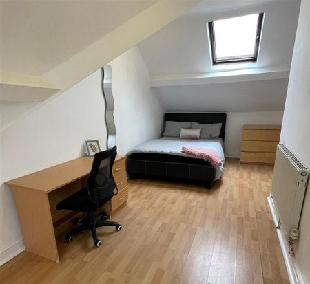 6 bedroom terraced house to rent - Photo 5