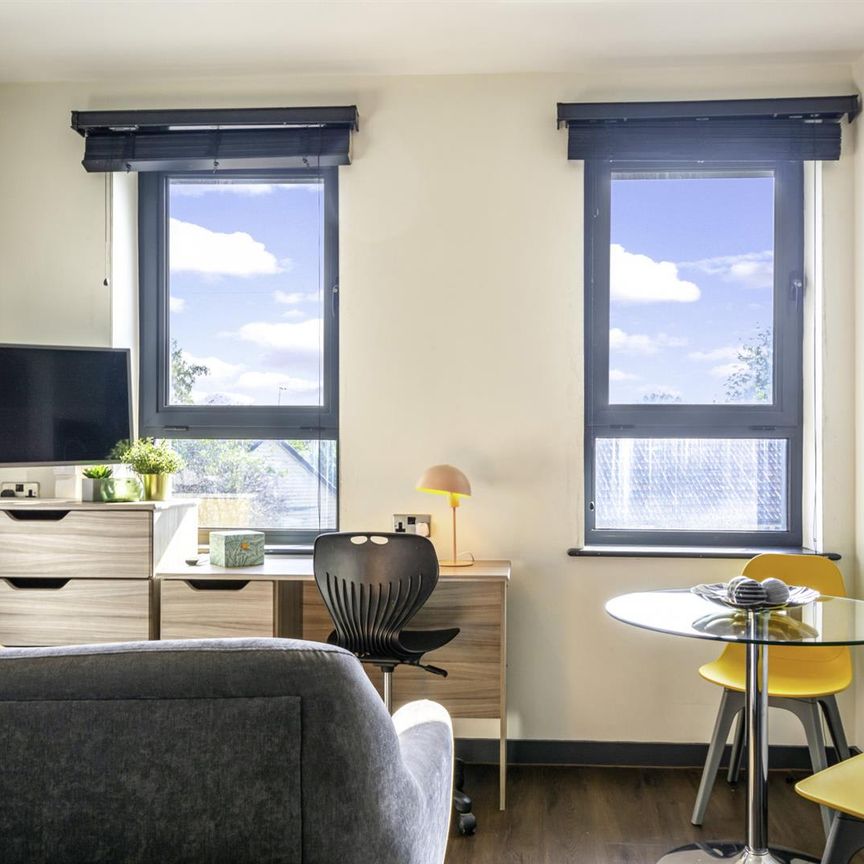 83 Cardigan Lane, Headingley, LS4 2LN - Photo 1