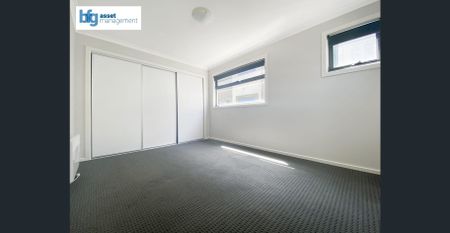 Stylish 2-Bedroom Townhouse in Wollert - Modern Living in a Prime Location! - Photo 5