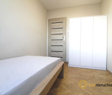 Klimatyczne 2 pokojowe mieszkanie z loggią - Photo 2