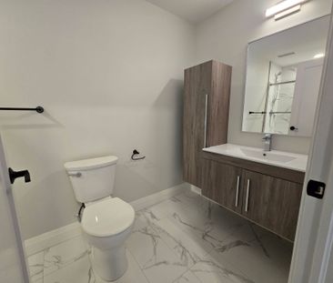 For Lease - 241 Front Street Unit# 207, Belleville, Ontario - Photo 6