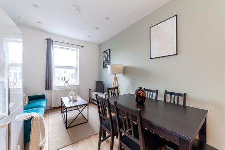 4 bedroom flat to rent - Photo 5