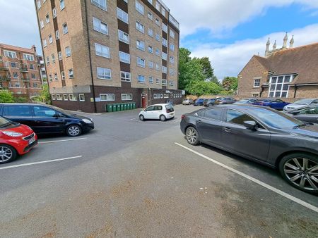 1 bedroom flat to rent - Photo 5