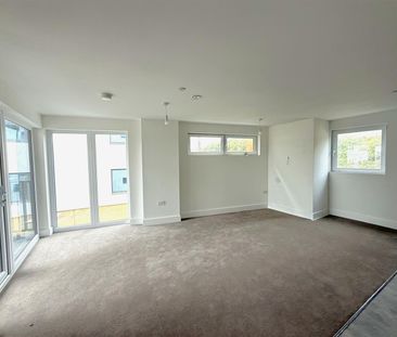 Flat 30, 2 Martin Court, Hastings, TN34 1DY - Photo 2