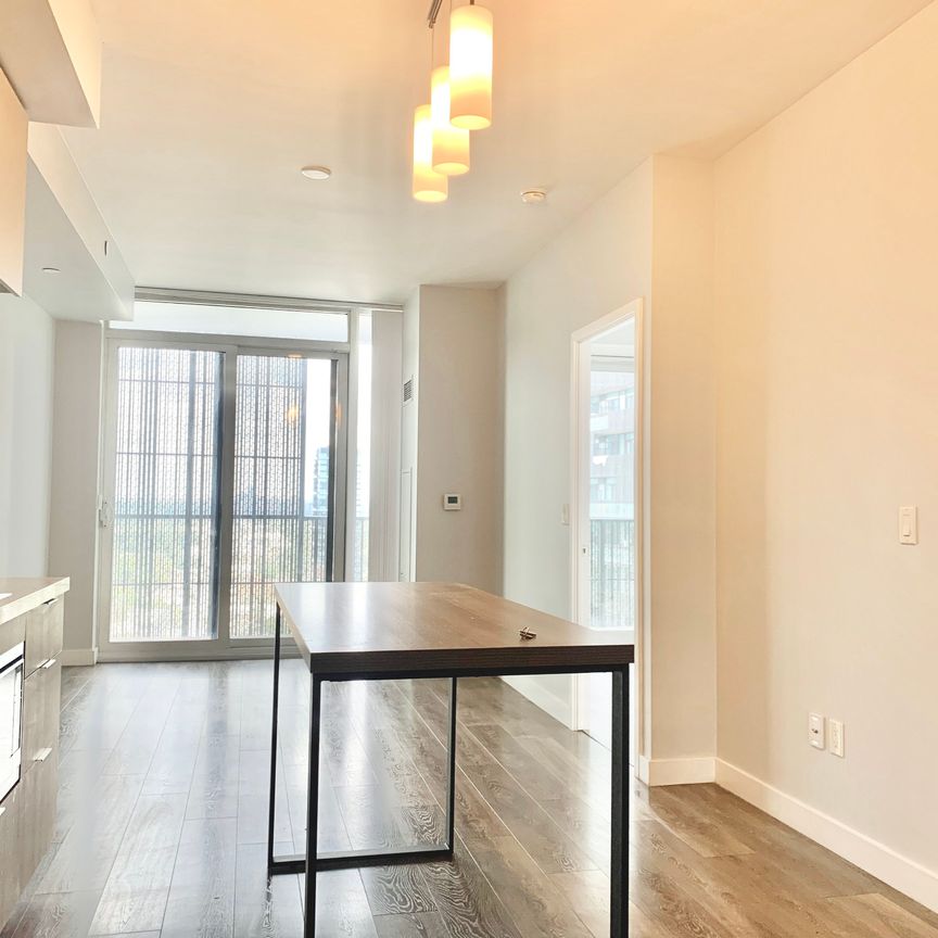 For Lease - 8 Eglinton Avenue Unit# 2207, Toronto, Ontario - Photo 1
