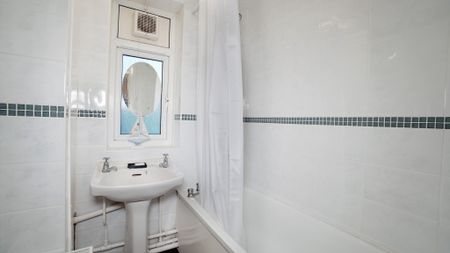 Gough Walk – Room 1 - Photo 5