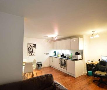 Mosaic Apartment, High Street, Slough, SL1 - Photo 6