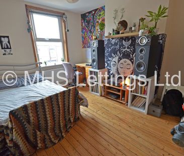 3 Bedroom Mid Terraced House for rent in Beechwood Mount - Photo 3