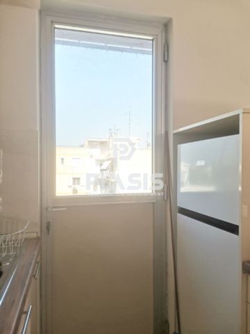 Ενοικίαση κατοικίας, 30 τ.μ., Αθήνα, 600 € - Photo 2