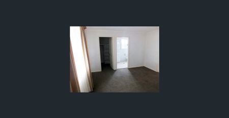 Comfort, Style, and Space - Photo 2