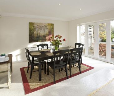 5 bedroom townhouse to rent - Photo 1