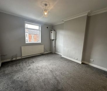 2 bedroom ground floor flat to rent - Photo 1