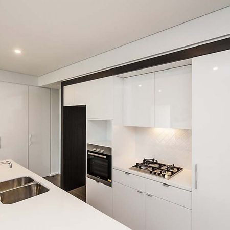 SPACIOUS 1 BEDROOM APARTMENT - Photo 4