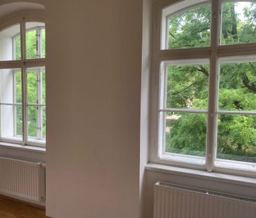 Idyllische 2-Raum-Wohnung mit Blick auf den Südbahnhofmarkt im 1ten... - Photo 1