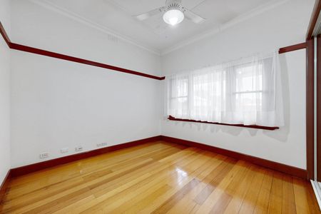 52 Linsey Street, Coburg VIC 3058 - Photo 5