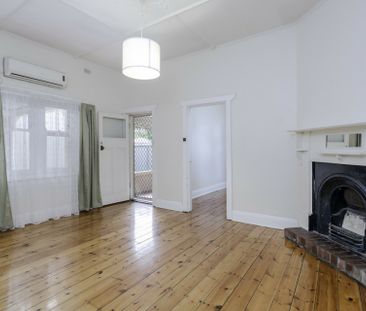 Charming Home in Prospect - Photo 2