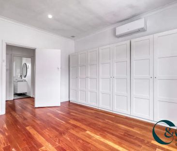 “Stylish Brentwood Character Home” - Photo 6