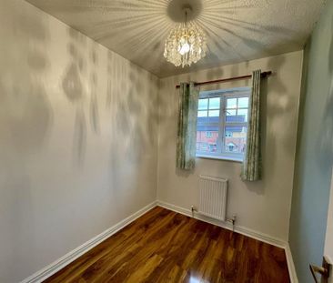 3 bedroom end of terrace house to rent - Photo 4