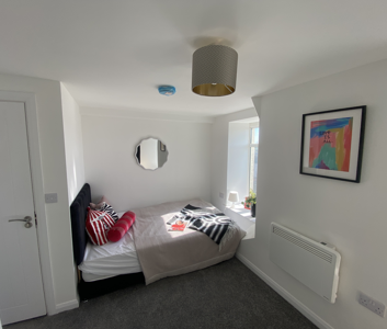 1 bedroom in a flat share to rent - Photo 3
