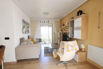 Bungalow con solarium privado en Playa Flamenca. Temporada baja.