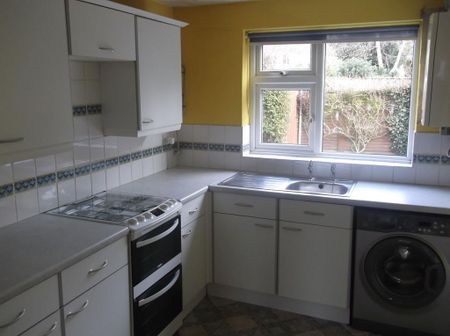 3 bedroom terraced house to rent - Photo 5